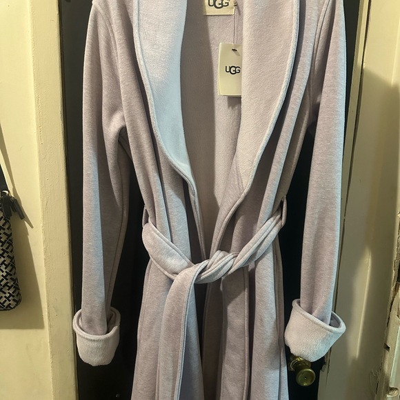 Ugg robe - Picture 5 of 5